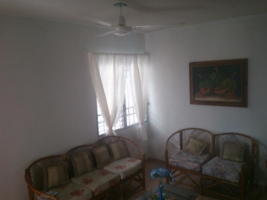 Room In Cancun Stadium Extérieur photo