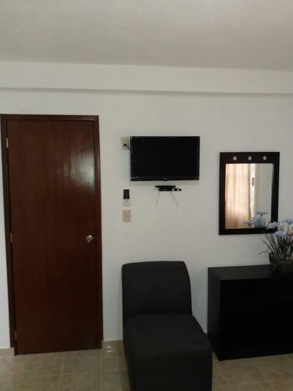 Room In Cancun Stadium Extérieur photo
